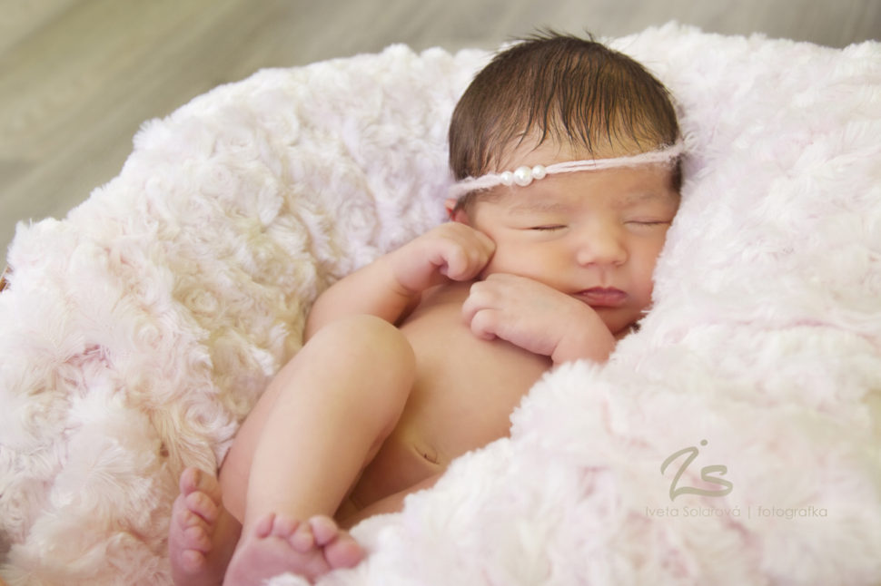 focení newborn dětí a miminek v Brně